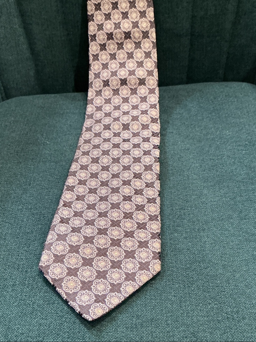 Ike Behar Lavender Medallion Silk Tie